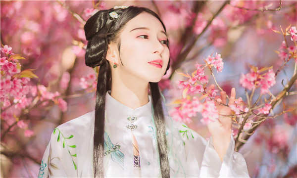 新源供卵试管婴儿：助您实现家庭梦想的科学方案